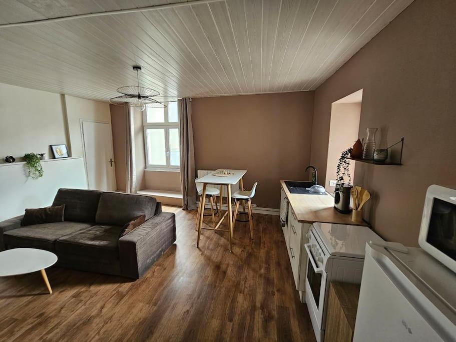 Studio Au Centre-Ville Baume-les-Dames Extérieur photo